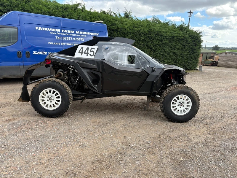 Polaris RZR R Ultimate Safari, Hill Rally
