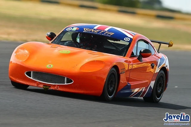 Ginetta G40 Race Car