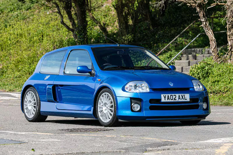 2002 Renault Clio 3.0 V6