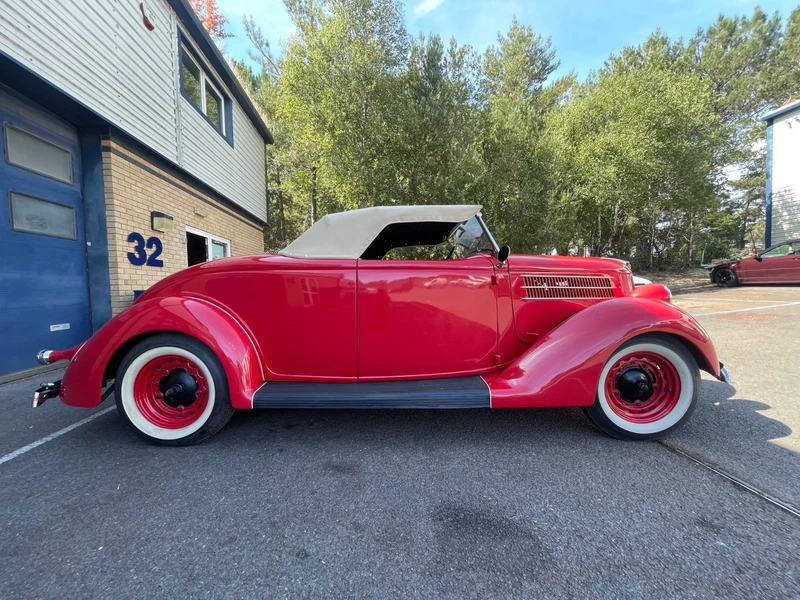 1936 Ford Roadster Hot Rod