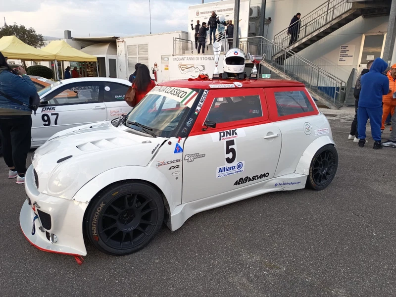 Mini Cooper S R53 Race Car