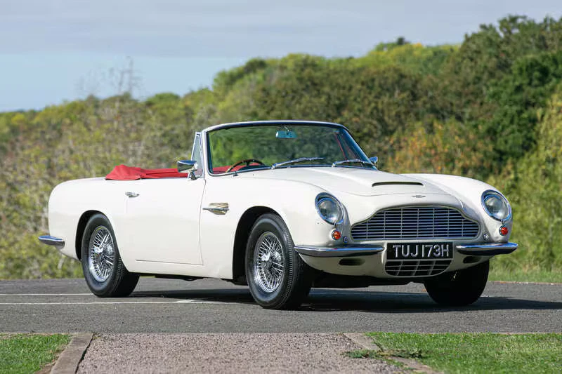 Aston Martin DB6