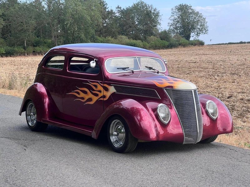 1937 Ford Tudor Slant Back Hotrod V8