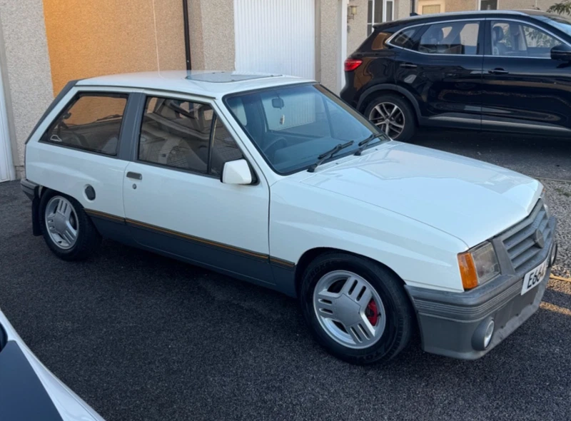 Vauxhall Nova 1.3 SR