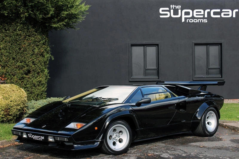 Lamborghini Countach 5000s - Full Restoration