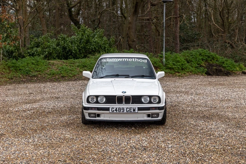 Bmw E30 - M54 330i Engine Conversion