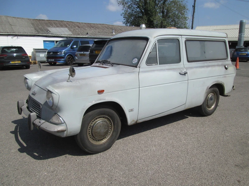 1963 Ford Anglia 105e Van