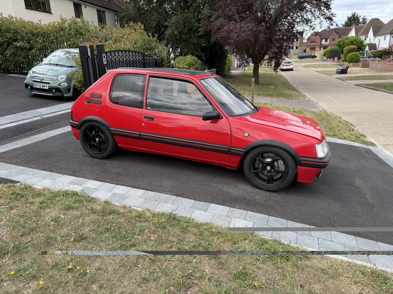 Peugeot 205 GTi Mi16
