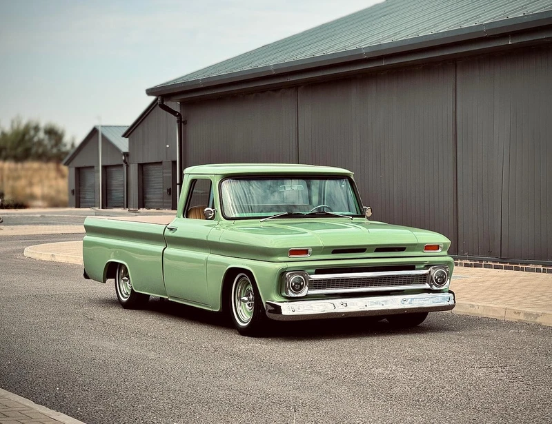 1965 Classic Chevrolet C10 V8 Hot Rod