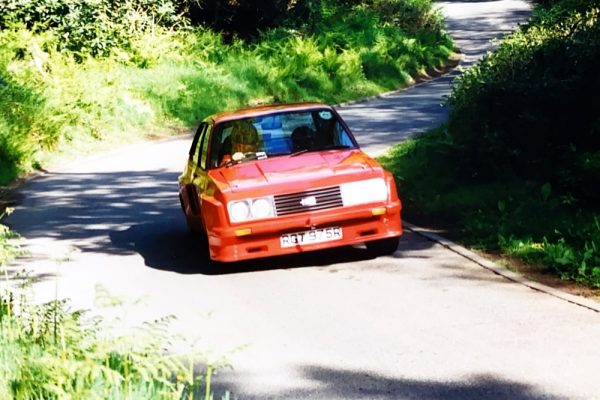Mk2 Escort RS2000 through the Esses