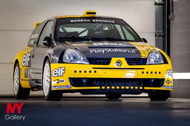 Renaul Clio S1600 Rally Car